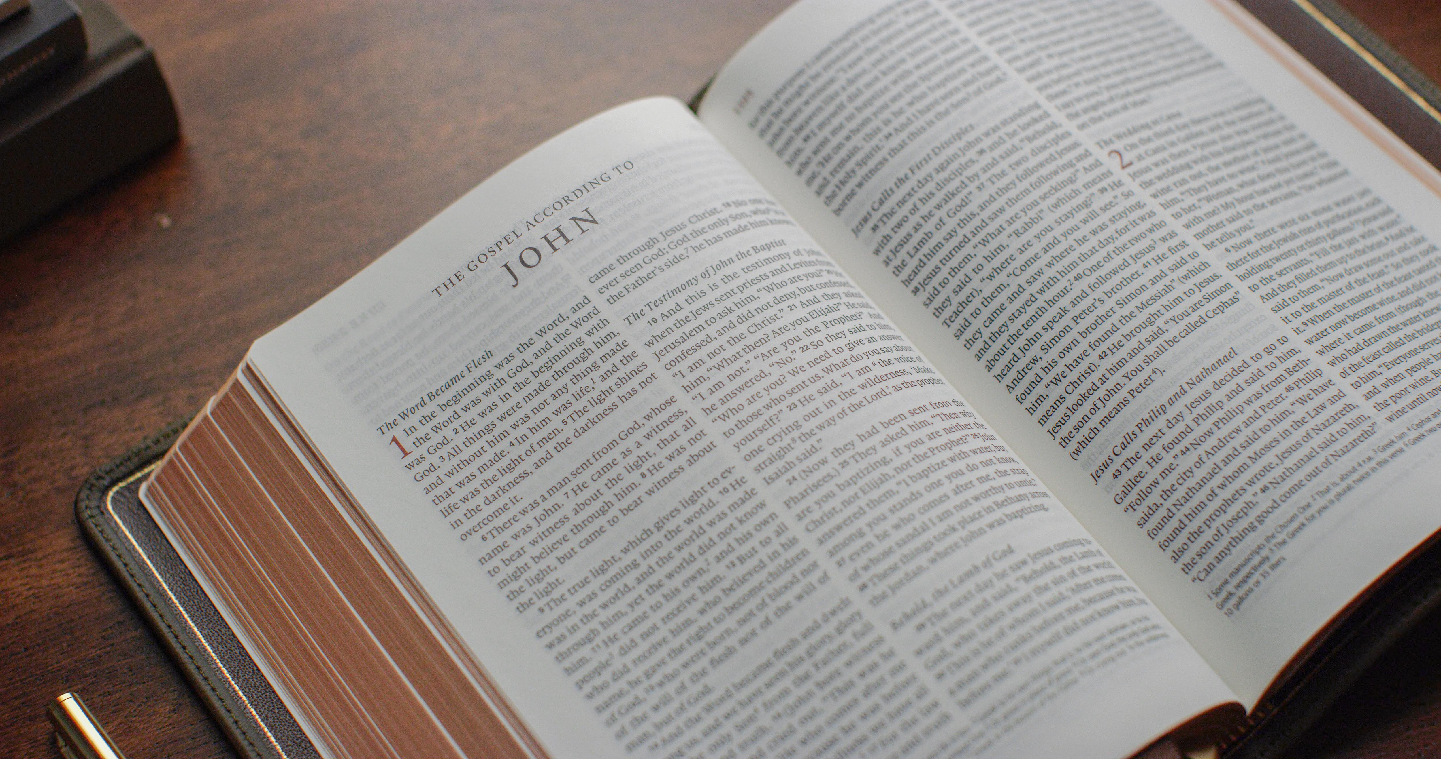 ESV Heirloom Bible, Alpha: Personal Size Edition Cowhide, Tuscan