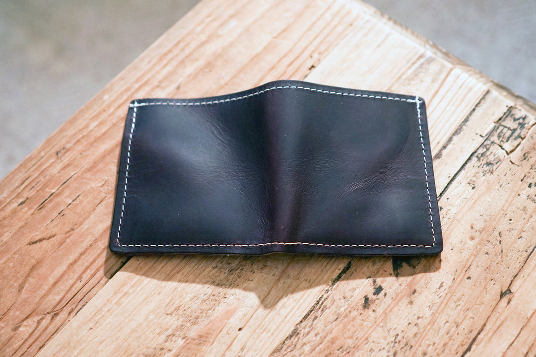 Leather Traditional Bifold Wallet - Black Crimson