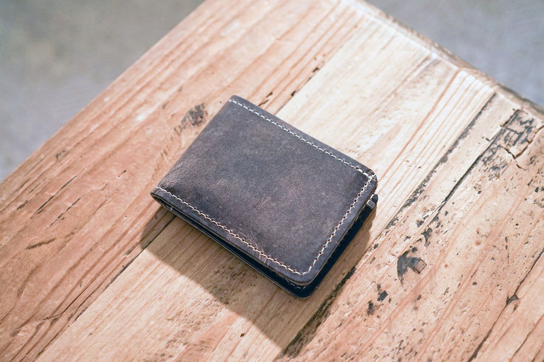 Leather Bifold Minimalist Wallet - Concrete