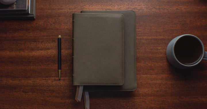 ESV Heirloom Bible, Alpha: Personal Size Edition Cowhide, Tuscan Green