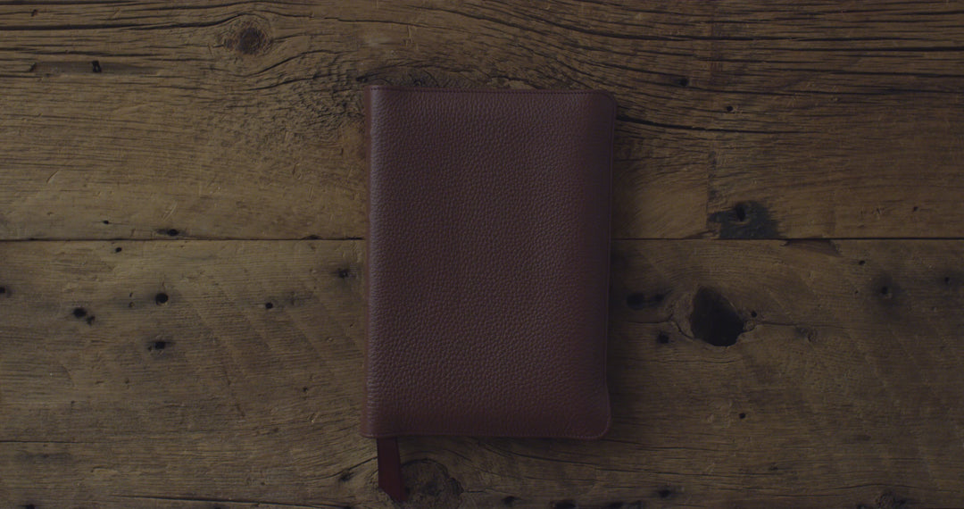 ESV Heirloom Bible, Alpha: Personal Size Edition Calfskin, Grenada, Full Yapp